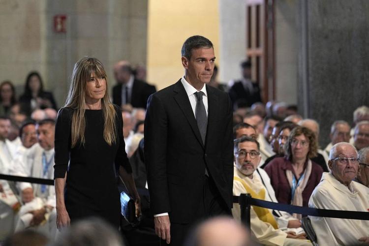 Corruzione, lady Sánchez a processo