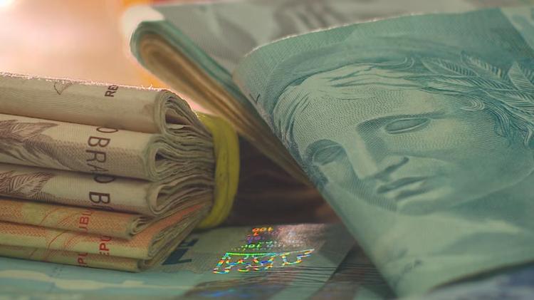 Clientes relatam perdas milionárias após plataforma de investimentos sair do ar; polícia apura suspeita de pirâmide no RS