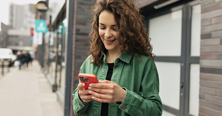Sicredi lança canal no WhatsApp para apresentar análises econômicas e de investimentos