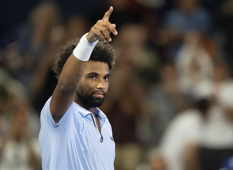 Masters 1000 de Shanghai : Arthur Fils déroule et garde Turin en ligne de mire