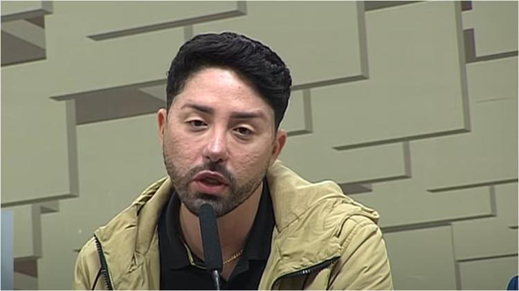 Rico Melquiades anuncia saída do Brasil no dia da proibição das bets; VÍDEO