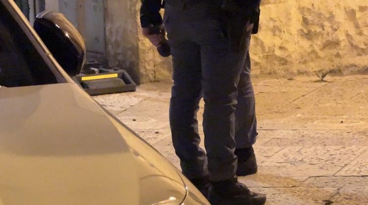 Bari, spari nella città vecchia: gambizzato 21enne