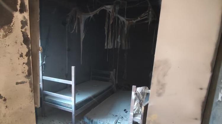 Homem tem corpo incendiado dentro de alojamento empresarial e fica em estado grave em MG