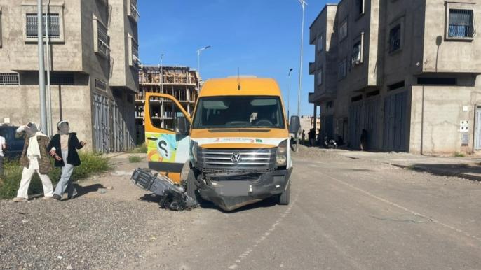 عدم احترام أسبقية المرور..حادثة سير مميتة بين حافلة للنقل المدرسي ودراجة نارية بمراكش
