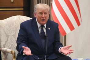 Trump diz que vai atacar Irã 'com força'  após ataques do país na Jordânia