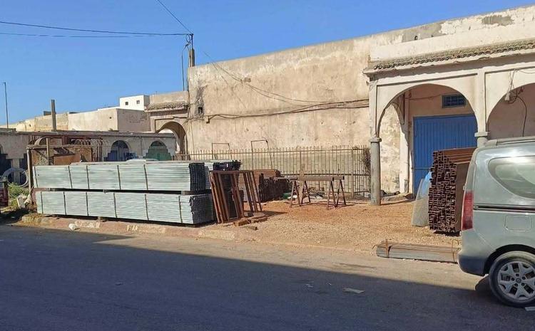 ساكنة عمارة بالصورة تندد بتفشي الاحتلال غير المشروع للملك العمومي