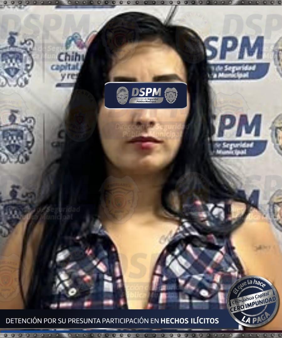 Detiene Policía Municipal a mujer investigada por robo a casa habitación; recuperan motocicleta relacionada con el caso