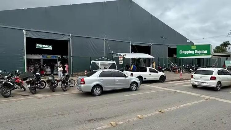 Contrato de R$ 15 milhões prevê financiamento de reconstrução do Shopping Popular de Cuiabá