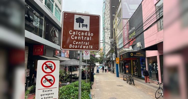 Calçadão Central de Balneário Camboriú terá revitalização após o Carnaval de 2027, anuncia prefeita Juliana Pavan