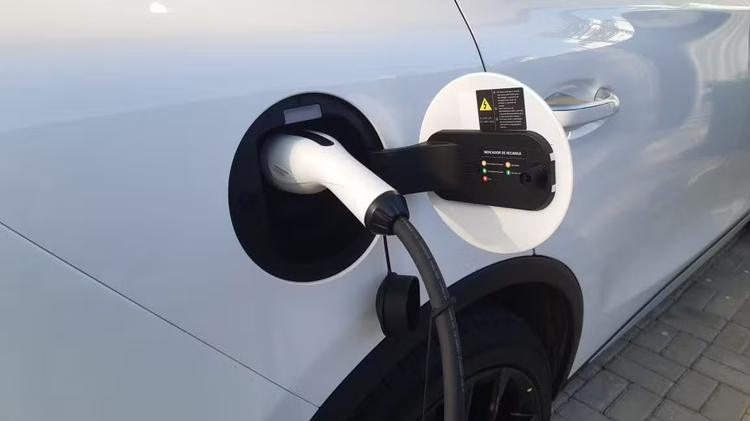 Bombeiros publicam regras para instalação de carregadores de carros elétricos no TO