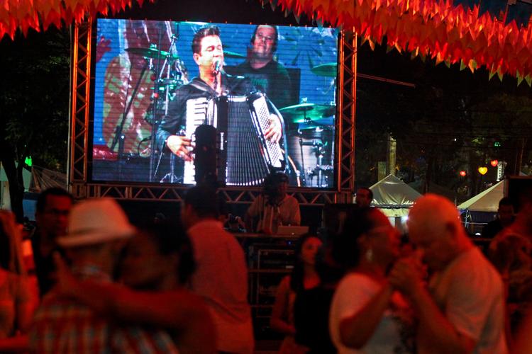Copa ao som de forró? Recife transmite jogos do Brasil em telões e com shows gratuitos de São João