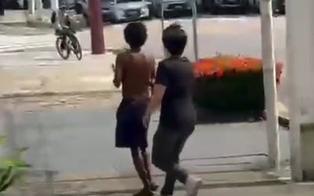 Homem em situação de rua é agredido com arma de choque por estudantes de Direito em Belém