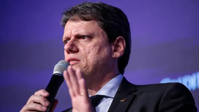 Tarcísio nega prejuízo com operação, e PP de Ciro Nogueira cancela ato eleitoral em SP
