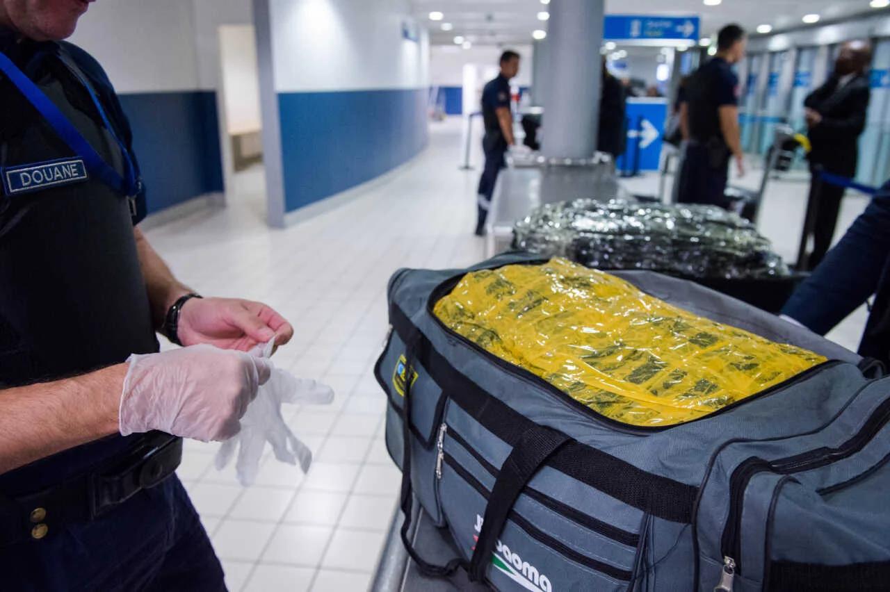 Aéroport de Toulouse-Blagnac : près de 7 kg de cocaïne saisis, un passager brésilien interpellé