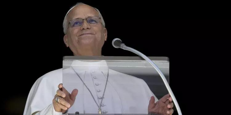 Il regalo di compleanno lo fa Papa Leone ai cardinali: cancella i tagli di Francesco e rialza gli stipendi ai porporati