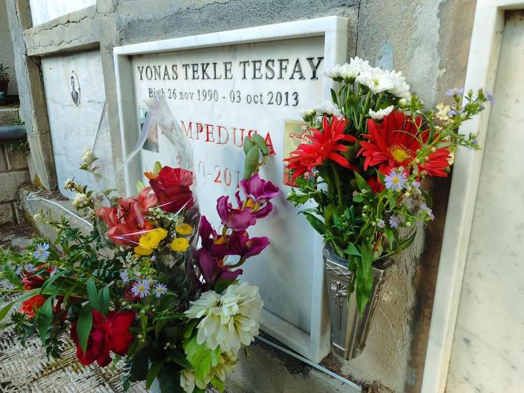 Messaggio dei familiari di Yonas Tekle Tesfay, morto nel naufragio di Lampedusa del 3 ottobre 2013 e presenti, anche que...