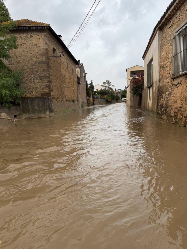 Inondations à Servian