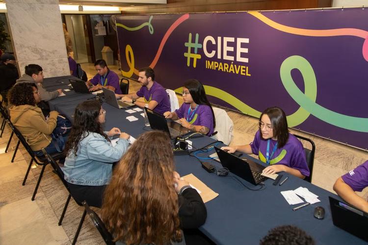 CIEE oferece 588 vagas de estágio e aprendizagem profissional no DF