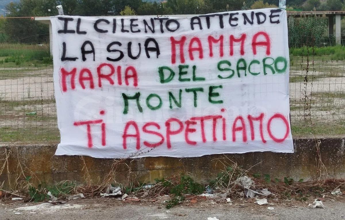 Agropoli – Novi Velia: “guerra di striscioni” per la Madonna del Sacro Monte