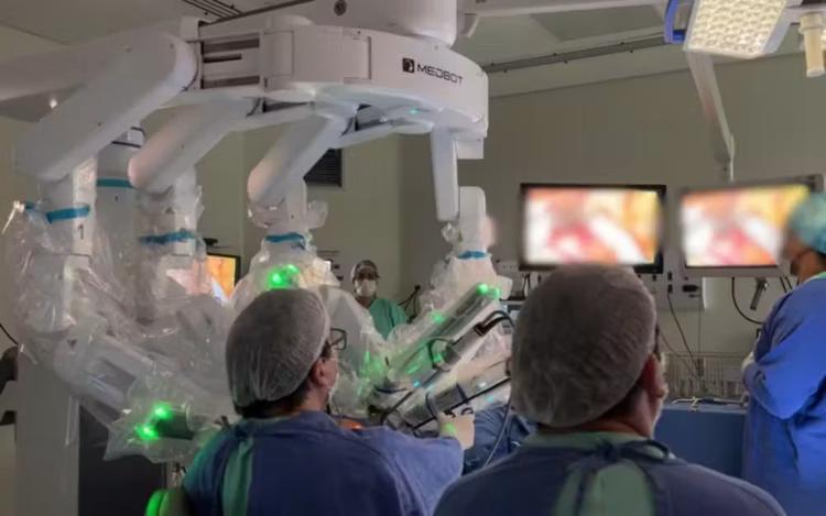 Hospital em Barretos (SP) realiza primeira telecirurgia de longa distância pelo SUS; paciente estava em Rondônia