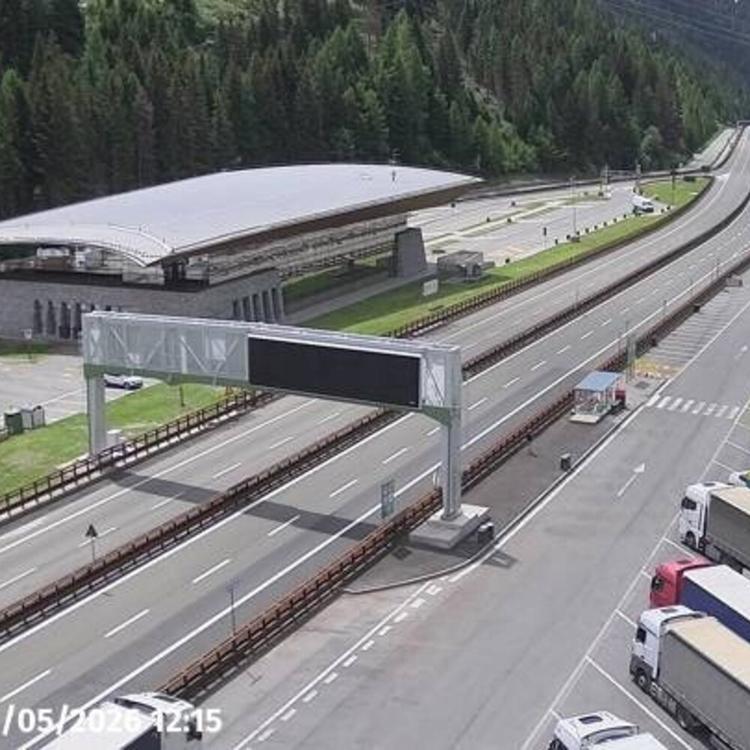 Brennero: "atto doloso" sulla linea Fs. E una protesta bloccherà il traffico con l'Italia