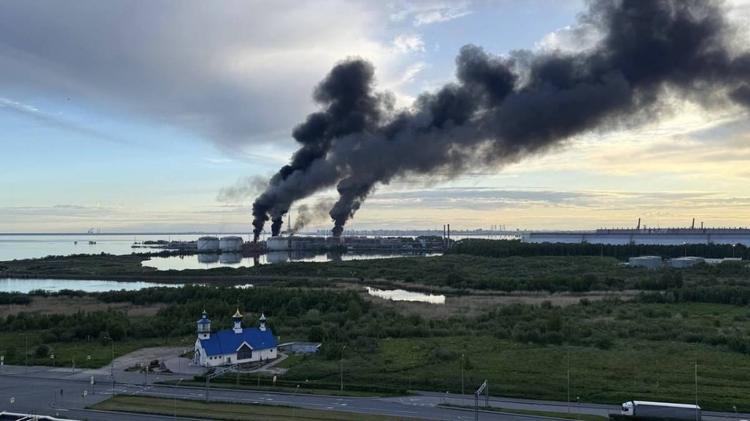 Gli attacchi ucraini provocano il razionamento del carburante in Russia