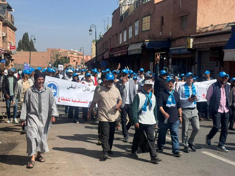 بالصور.. انطلاق المسيرات العمالية بمناسبة عيد الشغل بمراكش