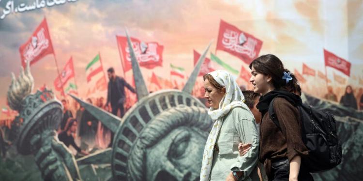 Nuova escalation Iran-Usa, Teheran estende l'area sotto sanzioni a Hormuz. Il petrolio torna sopra i 100 dollari