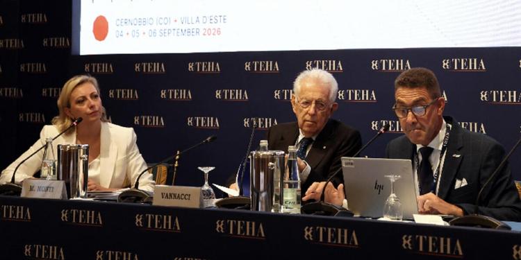 Monti a Vannacci: «Il suo programma porterebbe l'Italia fuori dall'euro». E cita Mitterrand: «Il nazionalismo è la guerra»