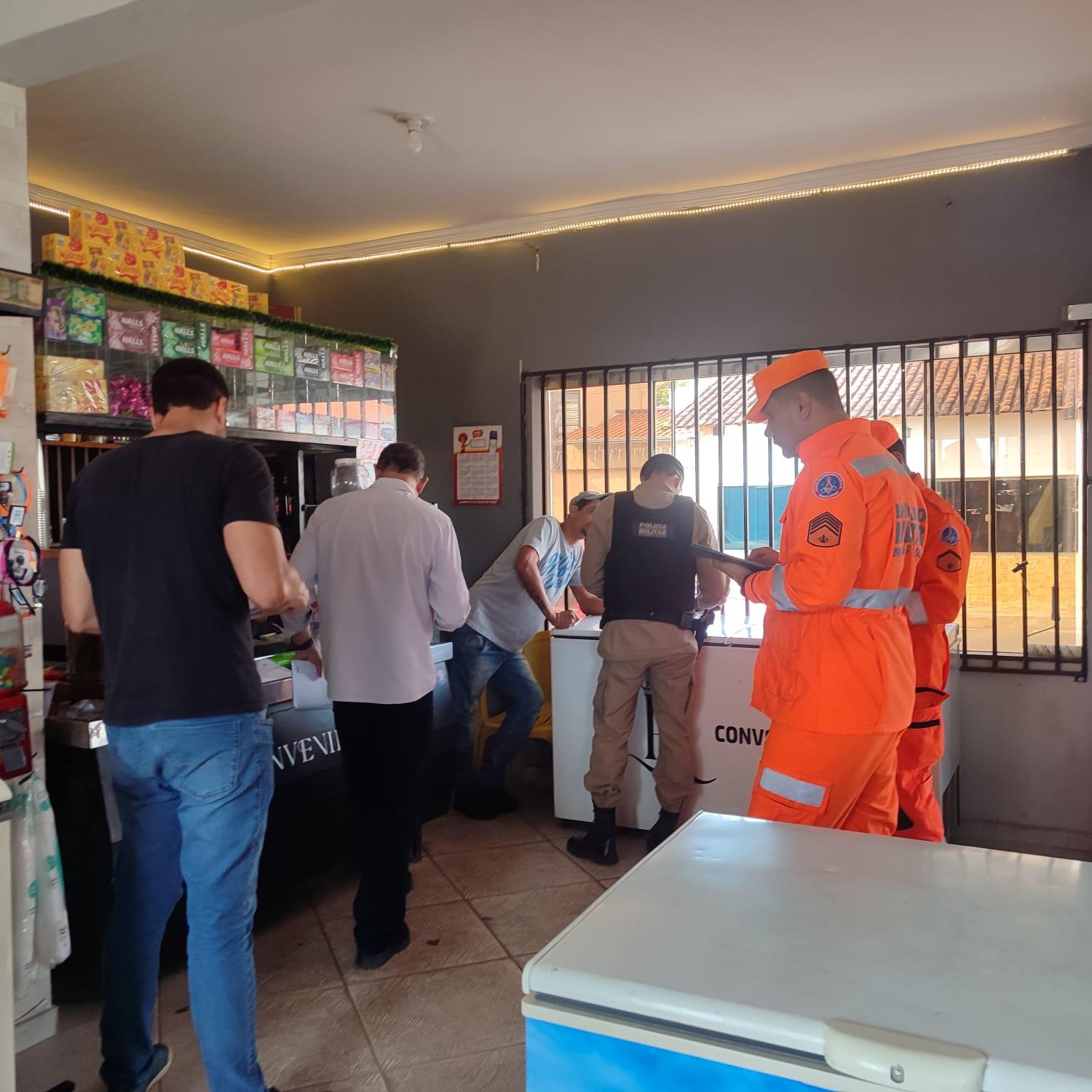 Operação Luminis fiscaliza estabelecimentos em Três Pontas para combater irregularidades e reforçar segurança