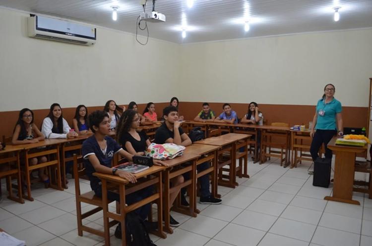 Centro de Línguas abre mais de mil vagas gratuitas em cursos de idiomas para 12 cidades do Acre; VEJA
