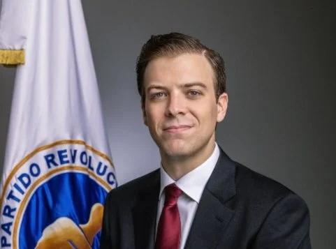 Renuncia Juan Garrigó como viceministro para asumir la Secretaría General del PRM