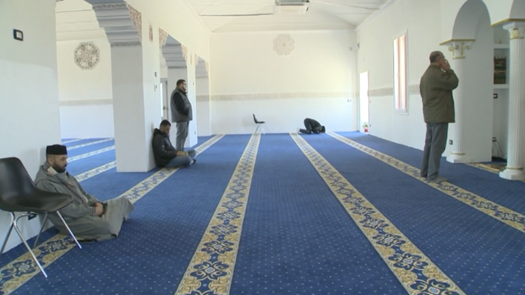 Reggio Emilia, ombre su certificazioni, autorizzazioni e finanziamenti del centro islamico. Il caso arriva in Regione