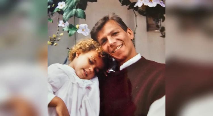 Filha do ator George Otto celebra carreira do pai e fala como o 'conheceu' por meio de suas obras: 'Continua presente'
