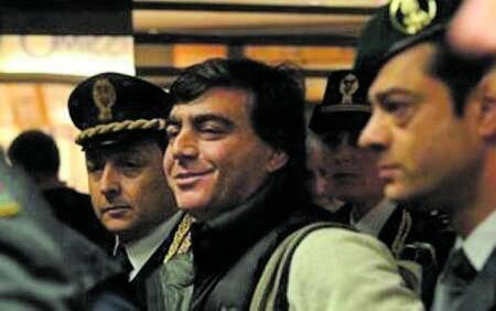 Valter, re dell'intrigo e dei segreti tra mazzette, estorsioni e galera. Quel sogno: "Mr Report" leader