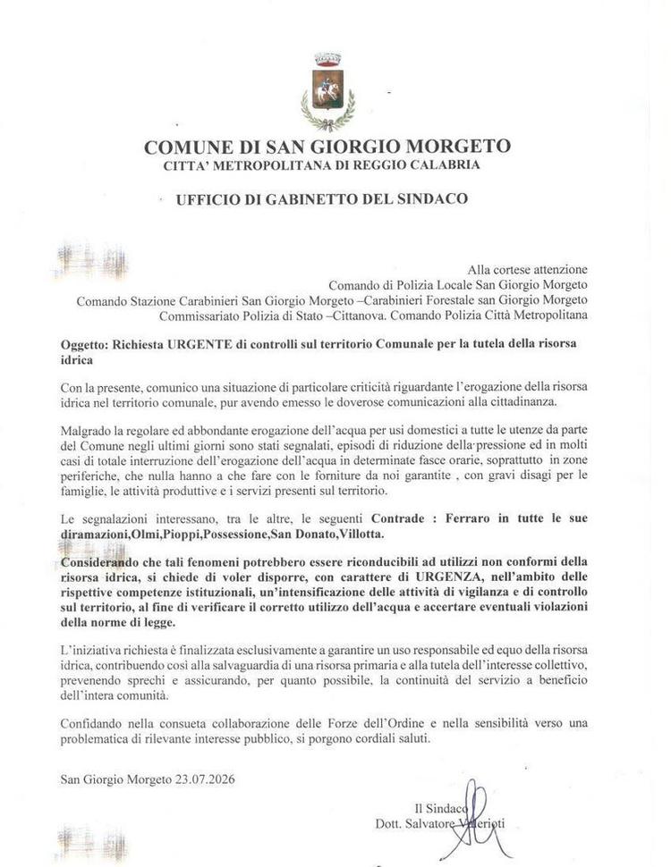 Le abbiamo provate tutte senza successo.I serbatoi,malgrado il caldo, erogano il doppio della quantita di acqua per usi...