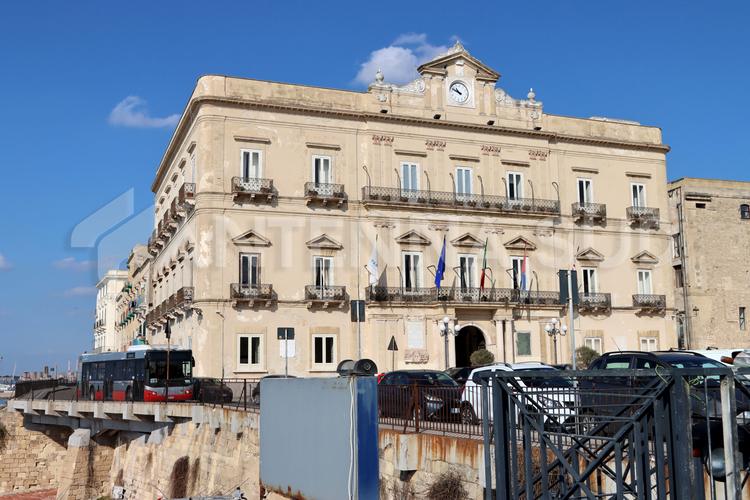 Taranto, impianti sportivi: Comune cambia regolamento, più tutele per società
