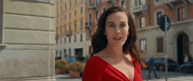Scoppia il caso Megan Gale tra operatori telefonici: cosa succede