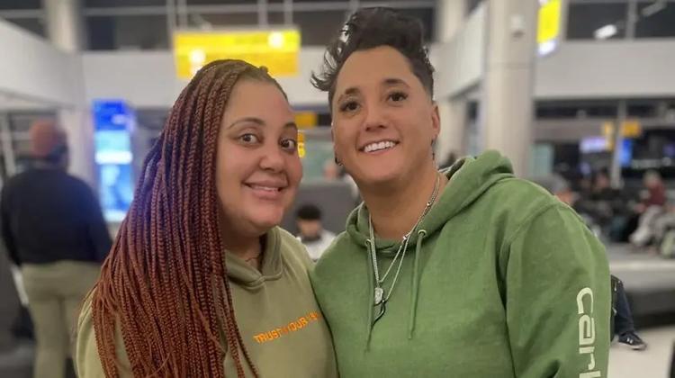 As colegas de trabalho que tinham a mesma tatuagem e descobriram que eram irmãs