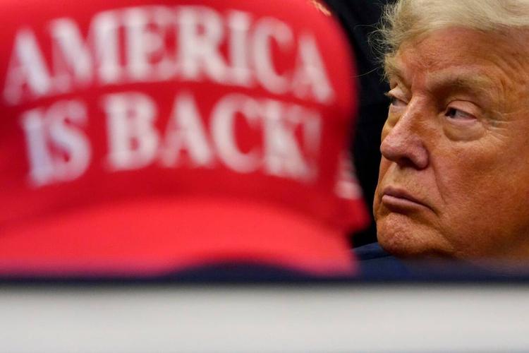 Trump fa gli auguri all'America: "È il trionfo del nostro spirito"