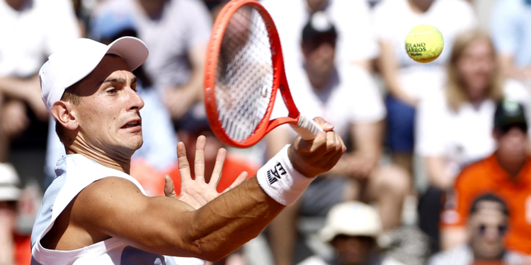Roland Garros, Arnaldi batte Griekspoor e vola al secondo turno
