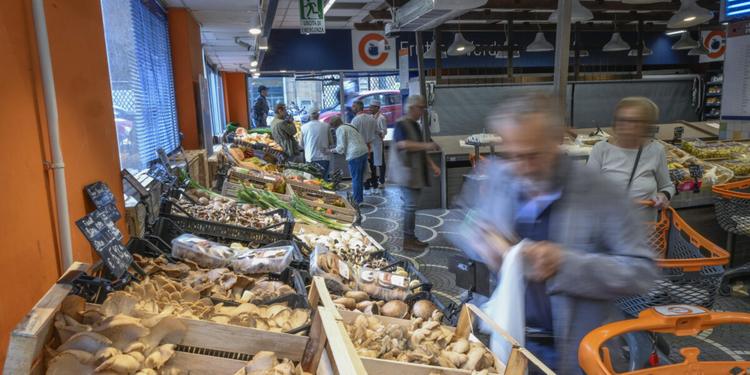 Frutta e verdura in Calabria tornano sugli scaffali. «Ma il carovita rimane  un dramma»