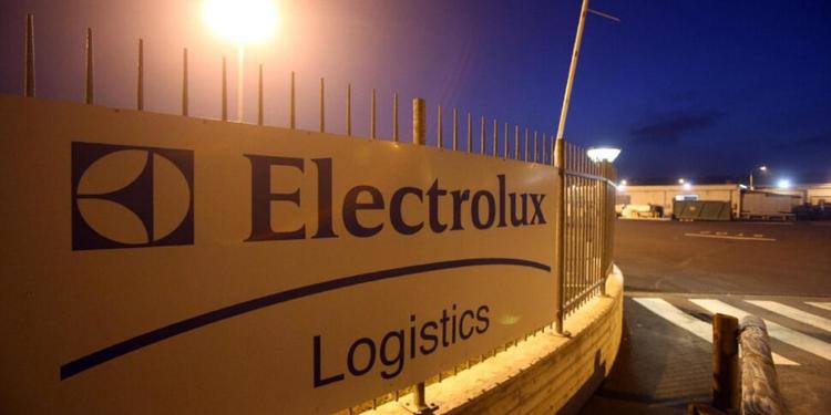 Electrolux: annunciati 1.700 esuberi, i sindacati proclamano 8 ore sciopero