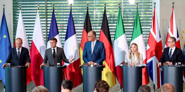 Meloni al vertice di Berlino: "Rafforziamo la componente europea della Nato"