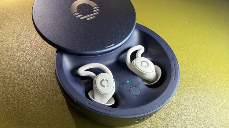 ozlo sleepbuds 2 earbuds in open case