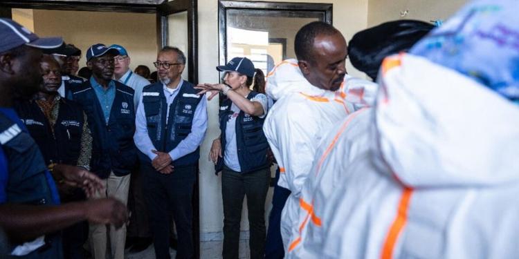 Caso sospetto di Ebola in Sardegna, test negativo per il paziente rientrato dal Congo