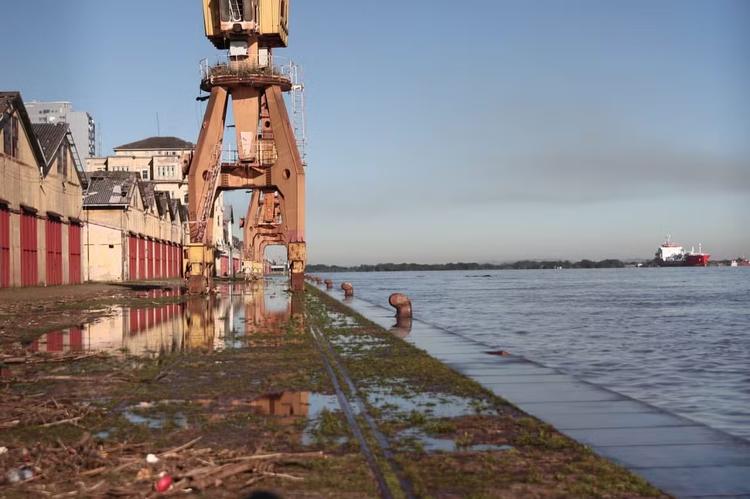 Nível do Guaíba em Porto Alegre pode atingir cota de alerta no fim de semana, apontam projeções
