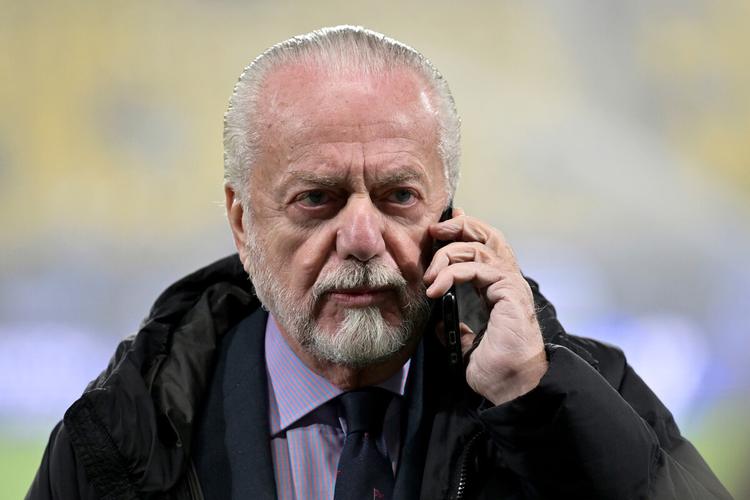 Il CdS distrugge il mercato del Napoli: “Voto 4,5, ampliato il divario con l’Inter e manca qualità per la Champions”