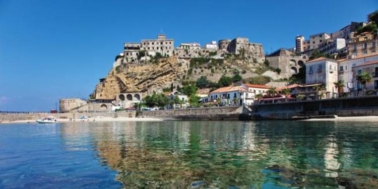 Bandi europei FEAMPA, tutela e il ripristino della biodiversità marina in Calabria: cinque progetti finanziati