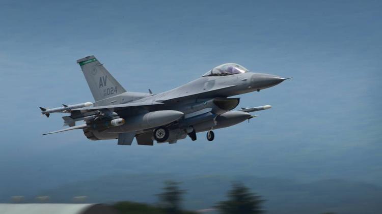 L’imboscata nei cieli di Kursk: così un F-16 ucraino ha abbattuto il Su-35 russo